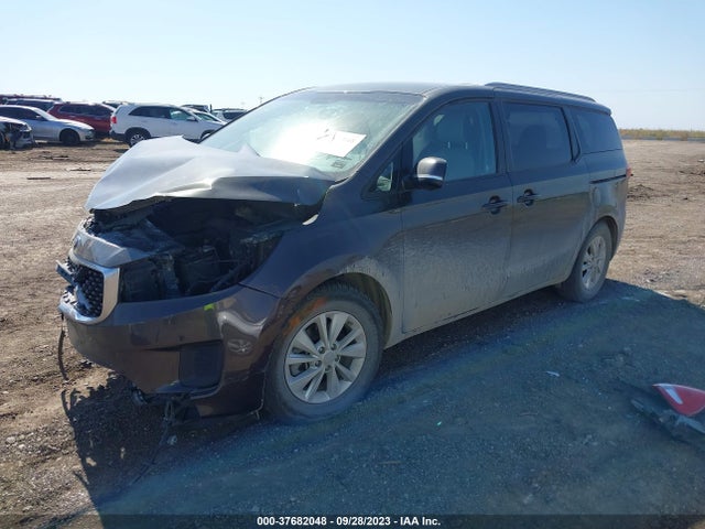KIA SEDONA LX 2017 KNDMB5C11H6320188 Image 2