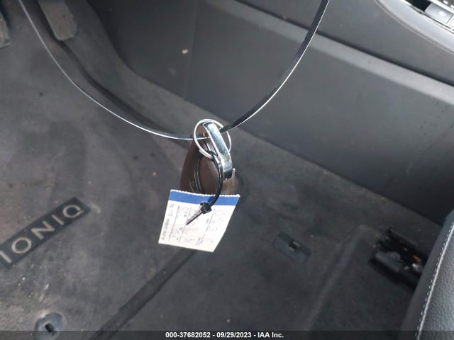 2021 HYUNDAI IONIQ HYBRID LIMITED VIN: KMHC05LC4MU255051