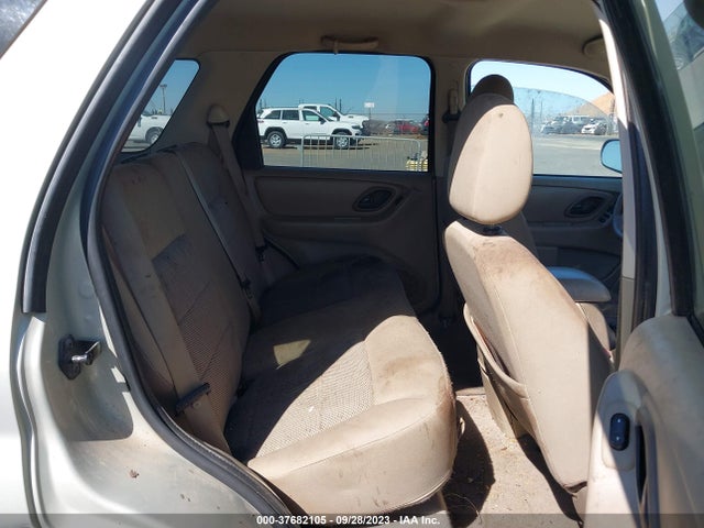 2005 FORD ESCAPE XLT VIN: 1FMYU93115KB27119