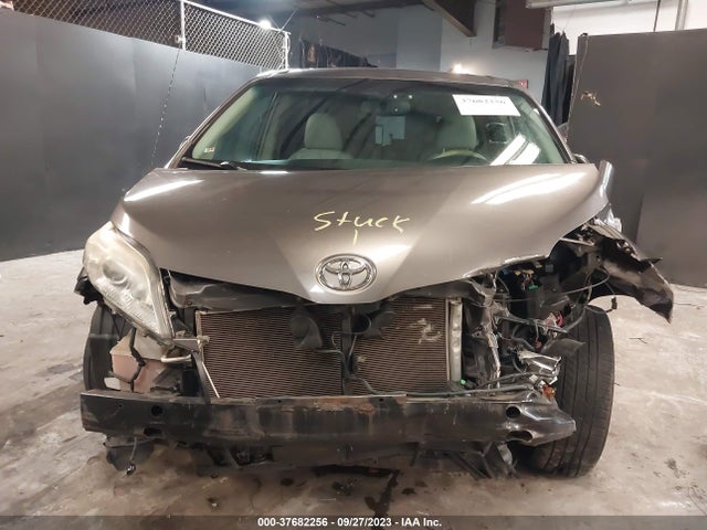 2012 TOYOTA SIENNA XLE/LTD VIN: 5TDDK3DC0CS035981