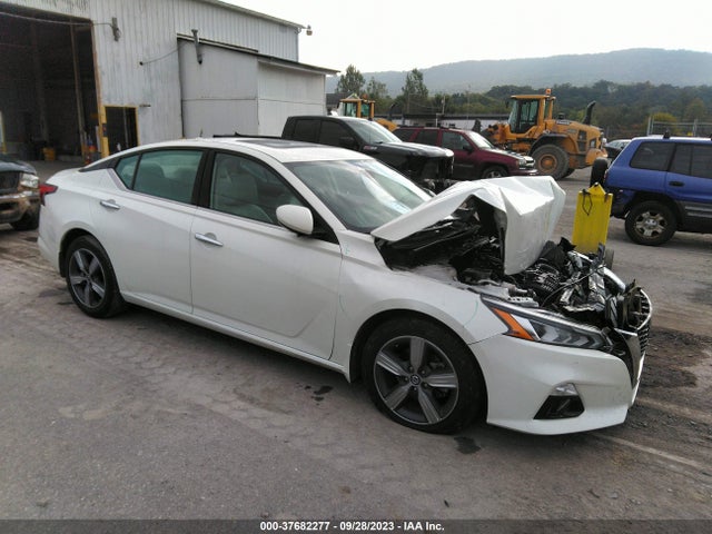 2019 1N4BL4EV4KC124484 main image