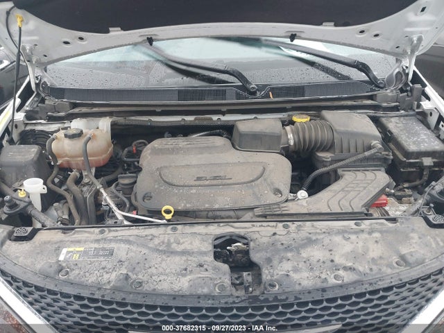 2C4RC1DG6MR546440 Chrysler Voyager Lxi