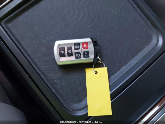 5TDYZ3DC7KS003430 Toyota Sienna Limited Premium 7 Passenger