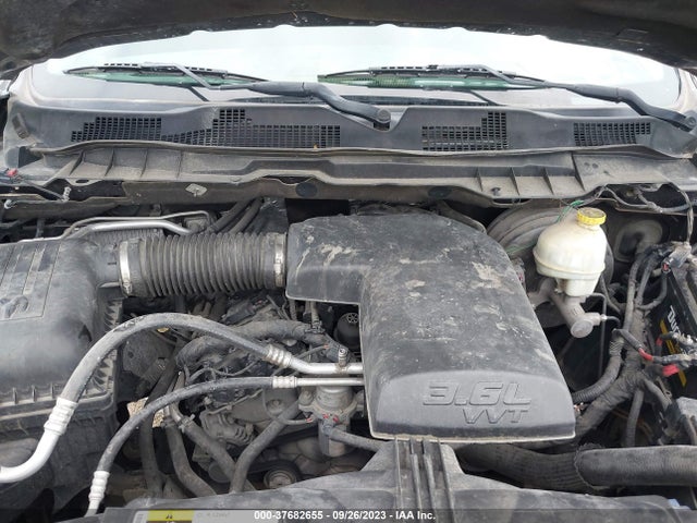RAM 1500 Laramie 2017 1C6RR6JG4HS525260 Image 10