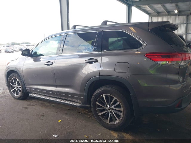 2018 TOYOTA HIGHLANDER XLE VIN: 5TDJZRFH6JS837815