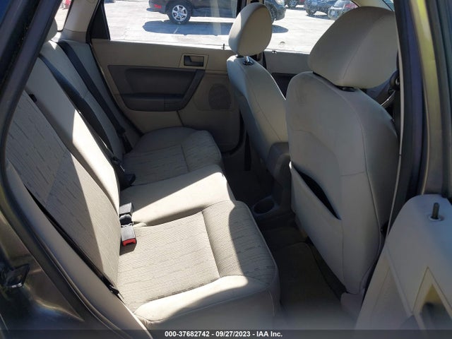 2011 FORD FOCUS SE VIN: 1FAHP3FN8BW181549