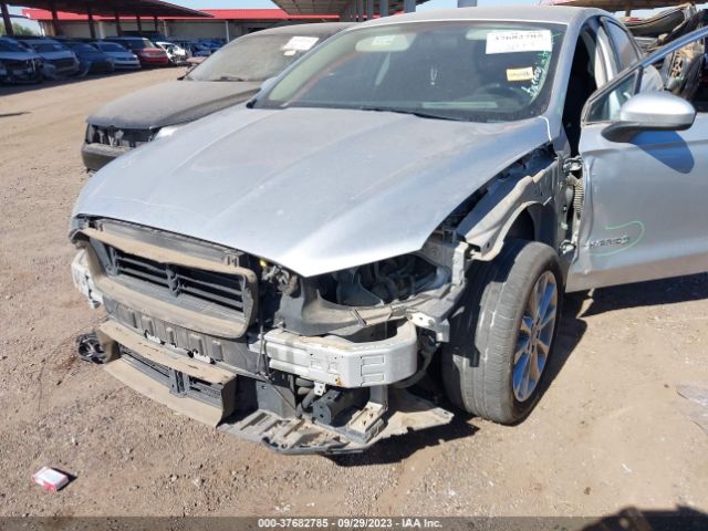 3FA6P0LU6HR315777 Ford Fusion Hybrid Se