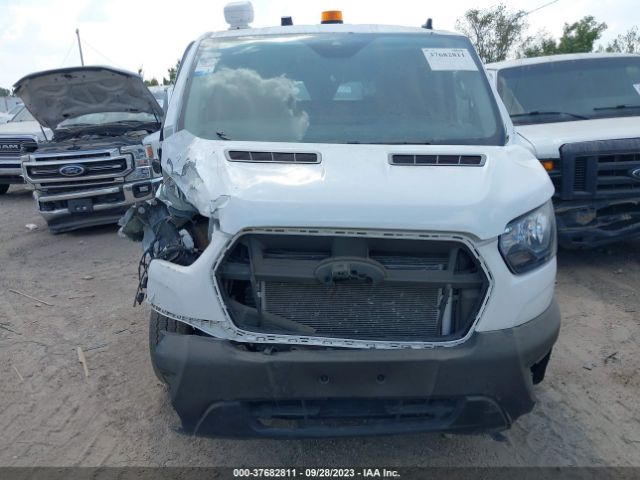 1FTBR2Y81NKA05305 Ford TRANSIT CARGO VAN