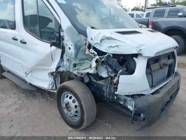 1FTBR2Y81NKA05305 Ford TRANSIT CARGO VAN