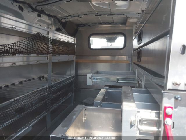 1FTBR2Y81NKA05305 Ford TRANSIT CARGO VAN