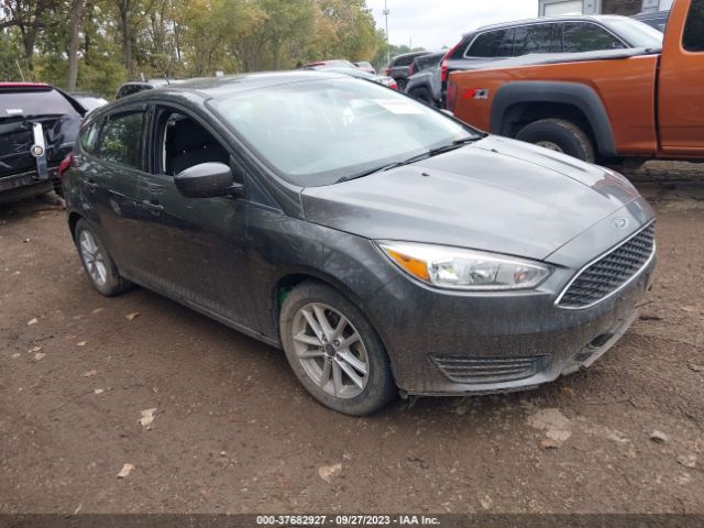 Ford FOCUS SE 2018 1FADP3K26JL231374 Image 1