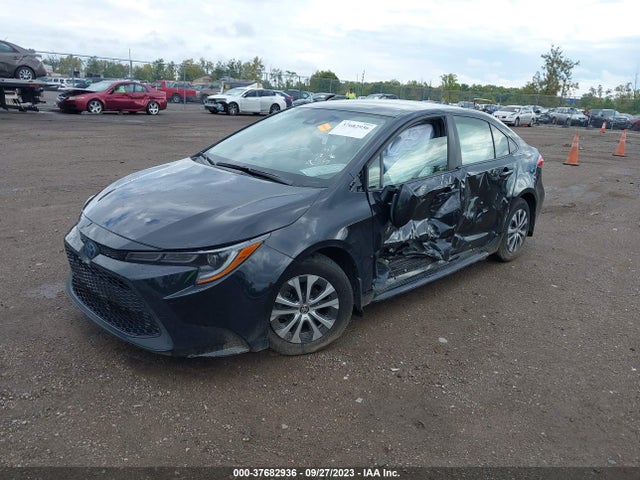 Toyota Corolla Hybrid Le 2022 JTDEAMDE9NJ043897 Image 2