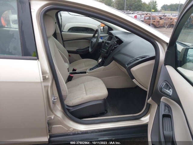 1FADP3FE9JL248805 Ford FOCUS SE