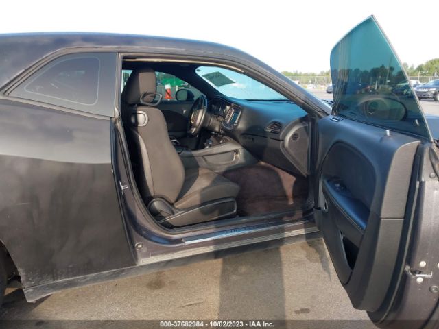 2C3CDZAG5GH153744 Dodge Challenger Sxt