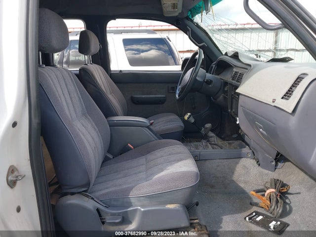 1999 TOYOTA TACOMA VIN: 4TAWM72N7XZ482662