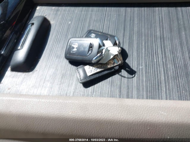 Honda Pilot Touring 2017 5FNYF5H96HB038413 Image 11