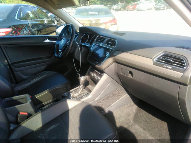 3VV2B7AX2JM139960 Volkswagen Tiguan Sel/se