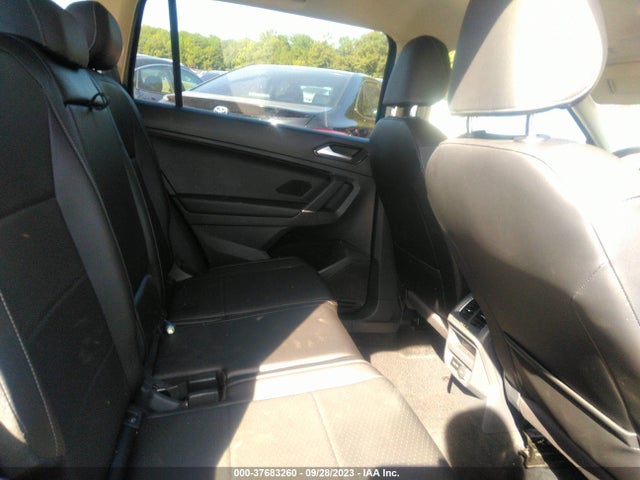 3VV2B7AX2JM139960 Volkswagen Tiguan Sel/se