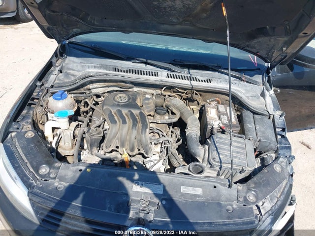 3VW2K7AJ5EM313663 Volkswagen Jetta Sedan S