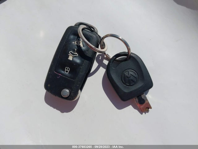 3VW2K7AJ5EM313663 Volkswagen Jetta Sedan S