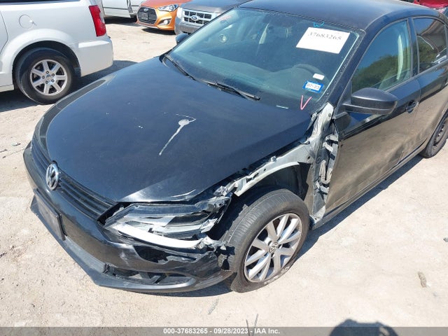 3VW2K7AJ5EM313663 Volkswagen Jetta Sedan S