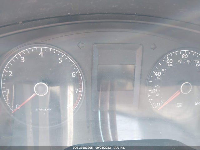 3VW2K7AJ5EM313663 Volkswagen Jetta Sedan S