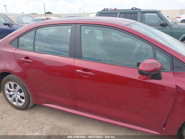 Toyota COROLLA LE 2022 5YFEPMAE7NP273923 Image 13