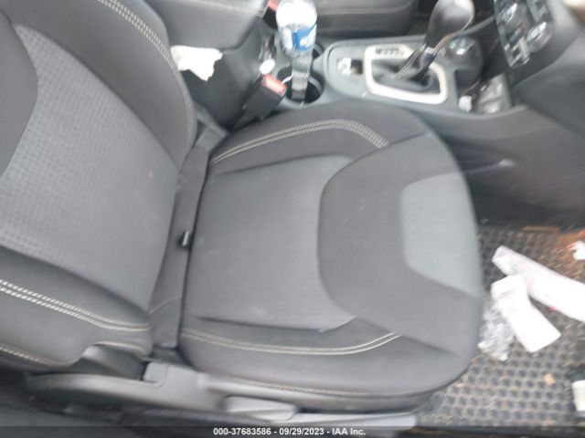 1C4PJMCS2FW627000 Jeep Cherokee Latitude