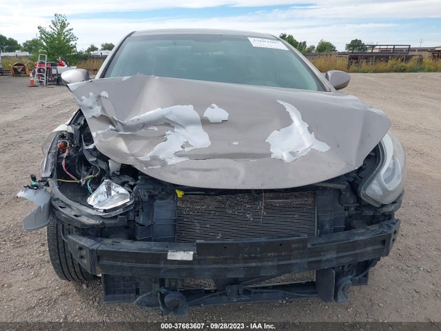 Hyundai ELANTRA SE 2015 5NPDH4AE7FH633912 Image 13