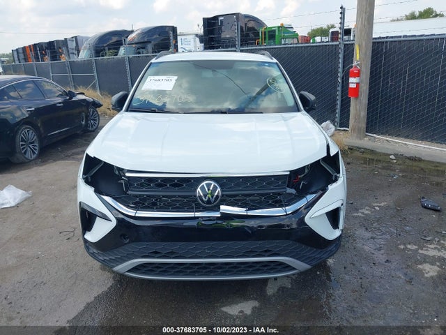 3VVCX7B23NM047898 Volkswagen TAOS S