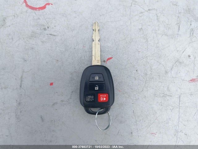 Toyota Rav4 Xle 2016 2T3WFREV7GW272147 Image 3