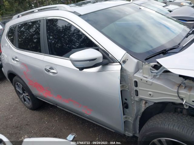 5N1AT2MV2JC816913 Nissan Rogue Sl