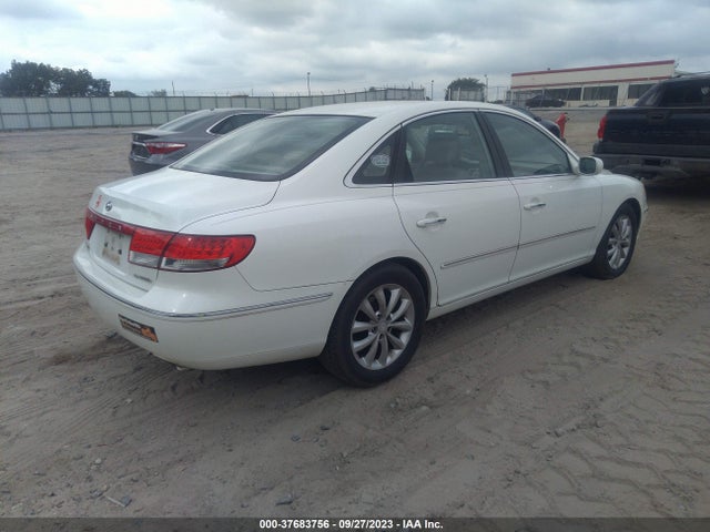 2006 HYUNDAI AZERA LIMITED VIN: KMHFC46F86A058151