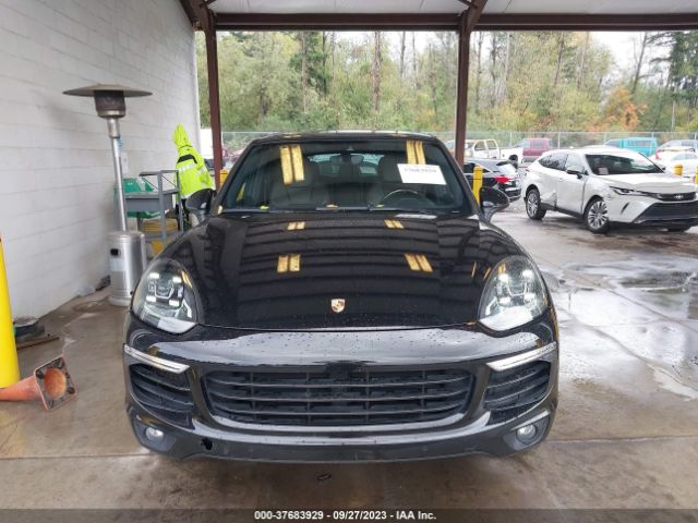 WP1AE2A2XGLA60179 Porsche Cayenne S E-hybrid