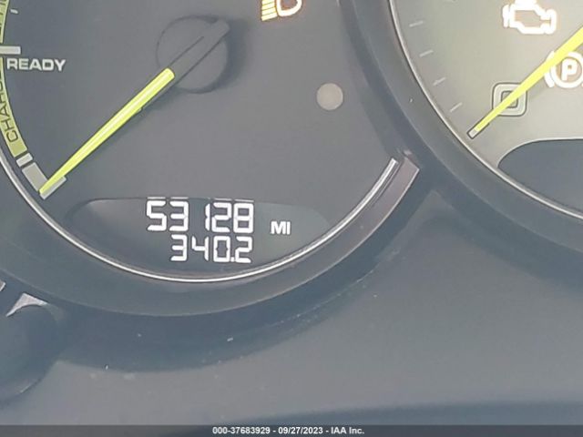 WP1AE2A2XGLA60179 Porsche Cayenne S E-hybrid