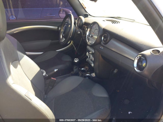 2007 MINI COOPER HARDTOP WMWMF73517TL85977 Photo 4