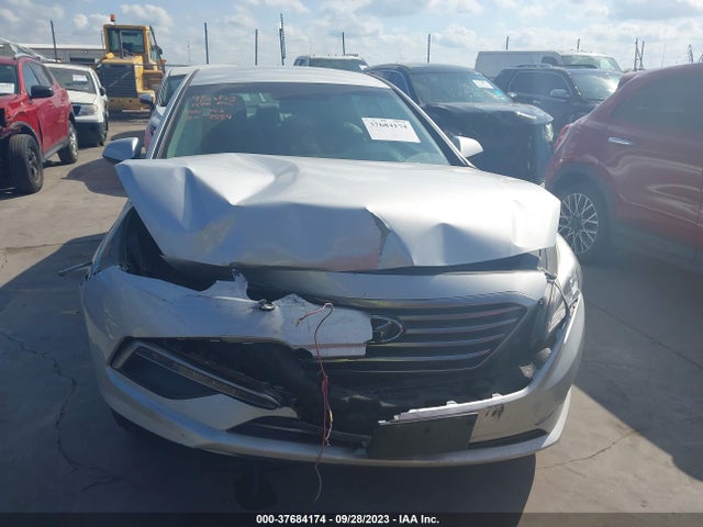 2015 HYUNDAI SONATA 2.4L SE VIN: 5NPE24AF0FH217554