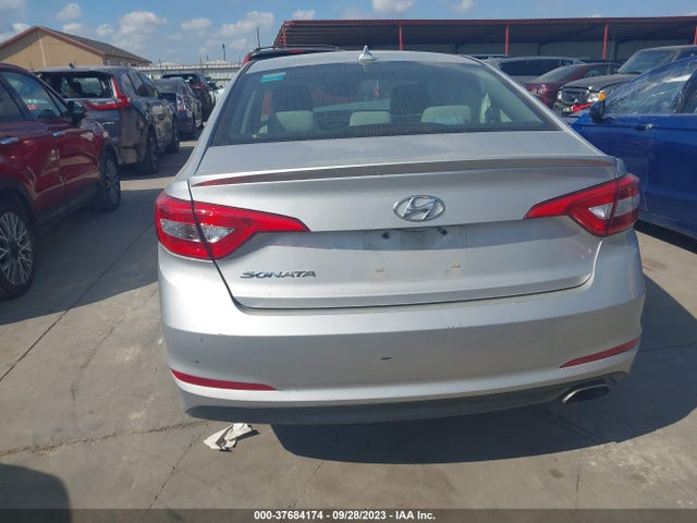 Hyundai Sonata 2.4l Se 2015 5NPE24AF0FH217554 Image 16