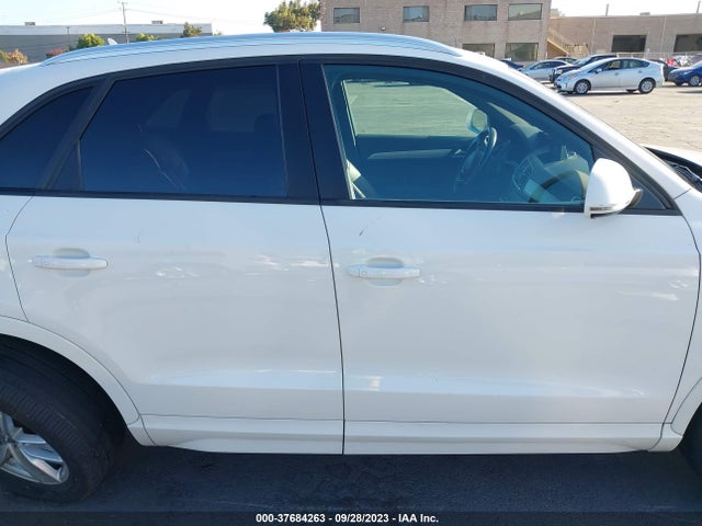 Audi Q3 PREMIUM 2017 WA1ECCFS2HR003412 Image 13