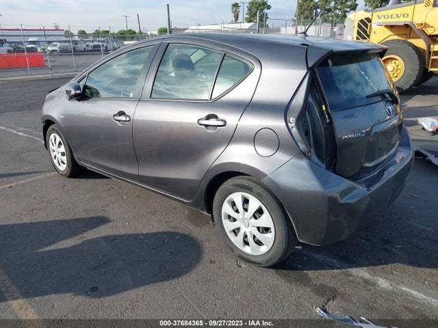 Toyota Prius C One/three/two/four 2014 JTDKDTB31E1062398 Image 3