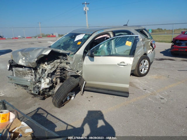 Chevrolet EQUINOX LS 2015 1GNFLEEK8FZ116051 Image 2