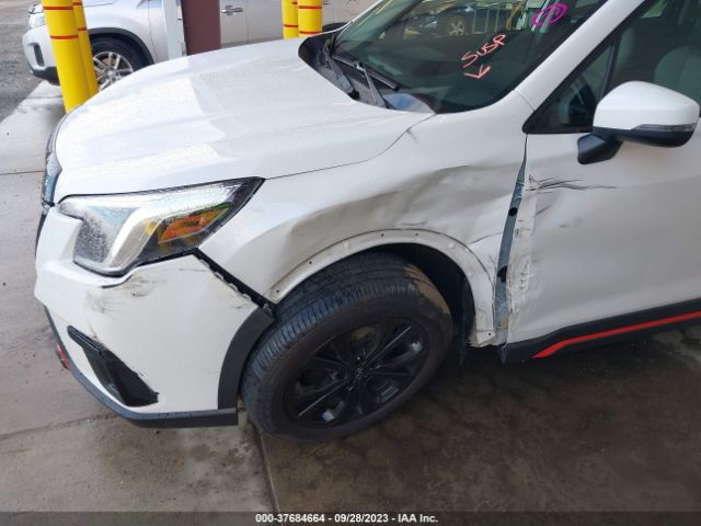 JF2SKAJC2NH435601 Subaru Forester Sport