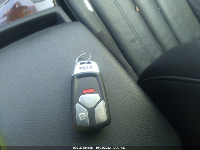 WAURNBF47HN067155 Audi A4 Prestige