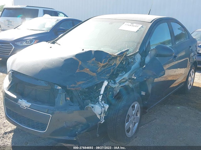 Chevrolet SONIC LS 2014 1G1JA5SH8E4128125 Image 2