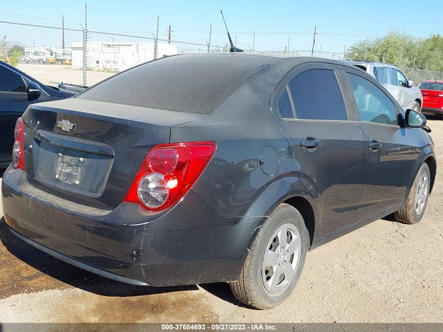 Chevrolet SONIC LS 2014 1G1JA5SH8E4128125 Image 4