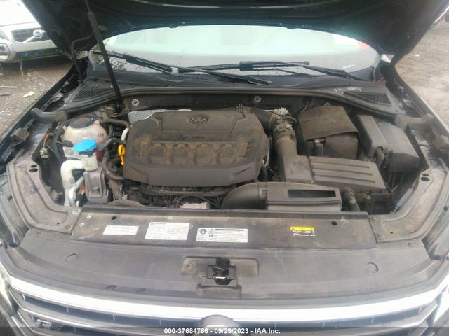 1VWAA7A32JC003062 Volkswagen Passat 2.0t S/r-line