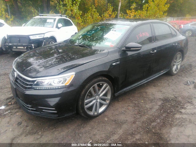 1VWAA7A32JC003062 Volkswagen Passat 2.0t S/r-line