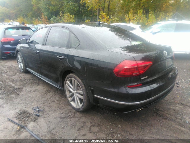 1VWAA7A32JC003062 Volkswagen Passat 2.0t S/r-line