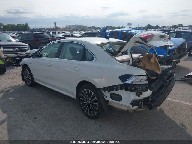1VWBA7A39NC007121 Volkswagen Passat 2.0t Limited Edition