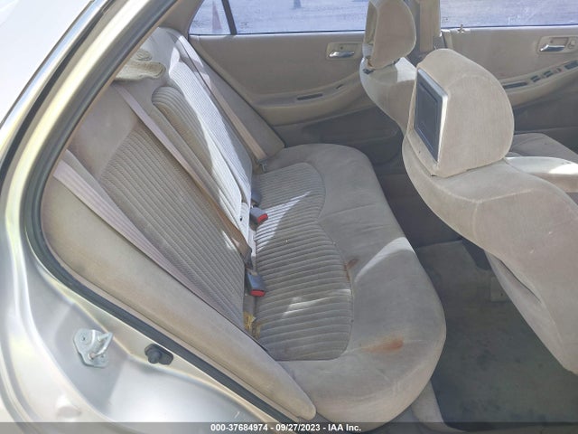 1998 HONDA ACCORD LX VIN: 1HGCG5641WA230019